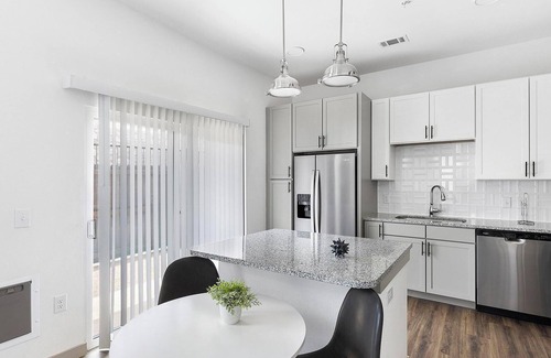 Fort Worth Apartamento | Landing at Skyline Prairie - 2 Bedrooms in Fort...