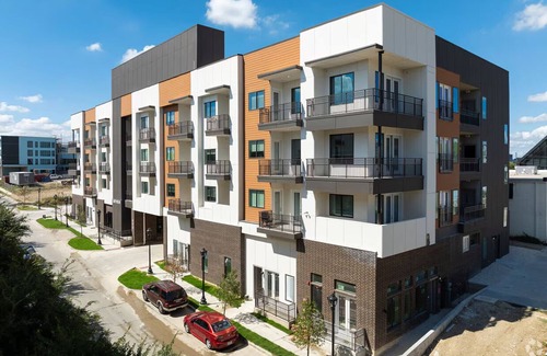 Fort Worth Apartamento | Landing at Skyview at Crawford - 1 Bedroom in F...