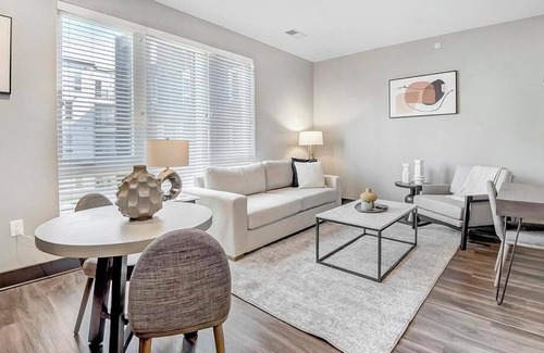 Fishers Apartamento | Landing at Spark Apartments - 1 Bedroom in Downtown Fishers