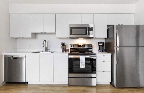 Gresham Apartamento | Landing at The Archibald - 1 Bedroom in Downtown Gresham