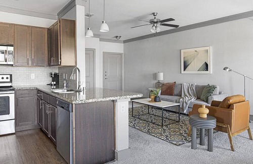 Northeast Carrollton Apartamento | Landing at The Avenues at Carrollton - 1 Bedroom in Northeast Carrollton
