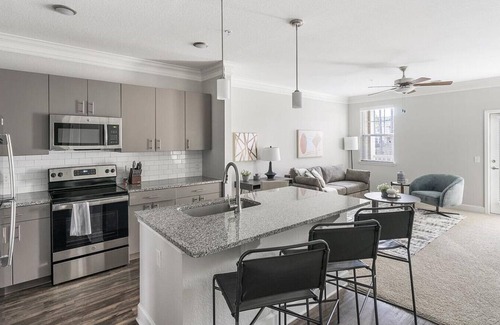 Cary Apartamento | Landing at The Crowne at Cary Park - 1 Bedroom in Cary Park