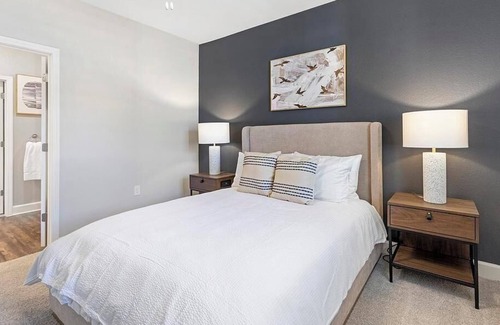Cary Apartamento | Landing at The Crowne at Cary Park - 2 Bedrooms in Cary Park