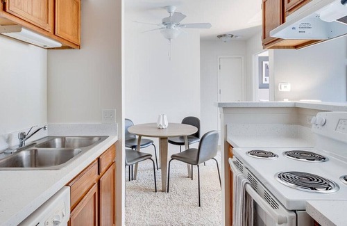 Chicago Apartamento | Landing at The Green at Chevy Chase - 1 Bedroom in Downtown Buffalo Grove
