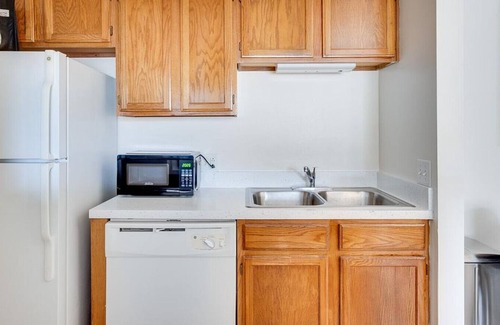 Chicago Apartamento | Landing at The Green at Chevy Chase - 1 Bedroom in Downtown Buffalo Grove