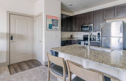 Spring Apartamento | Landing at The Grayson - 1 Bedroom in Cypressdale