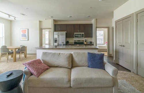 Spring Apartamento | Landing at The Grayson - 2 Bedrooms in Cypressdale