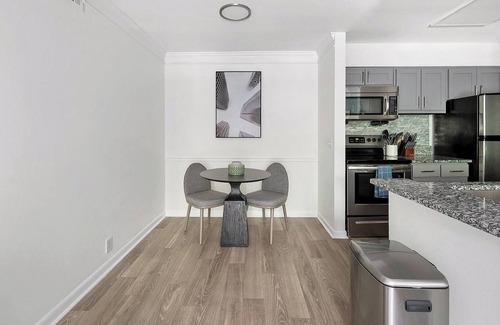 Green Hills Apartamento | Landing at The Metropolitan - 1 Bedroom in Nash...