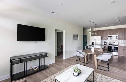 Wilmington Apartamento | Landing at The Parker Leland - 2 Bedrooms in Do...
