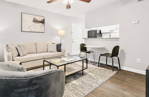 New Irving Park Apartamento | Landing at The Pointe at Irving Park Apartment Homes - 1 Bedroom in New Irving Park