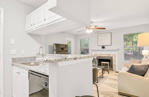 New Irving Park Apartamento | Landing at The Pointe at Irving Park Apartment Homes - 1 Bedroom in New Irving Park