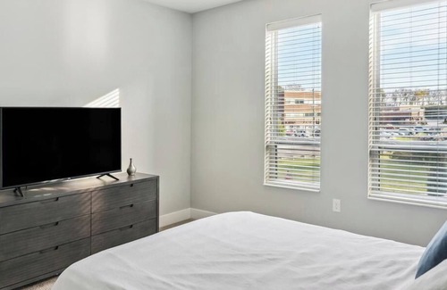 Roselawn Finance Apartamento | Landing at The Red Apartments - 2 Bedrooms in Madisonville
