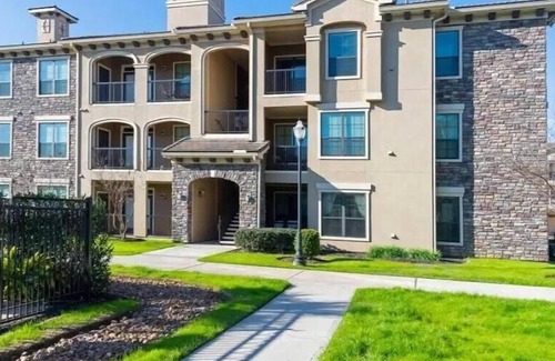 Sugar Land Apartamento | Landing at The Retreat at Riverstone - 1 Bedroom in Downtown Sugar Land