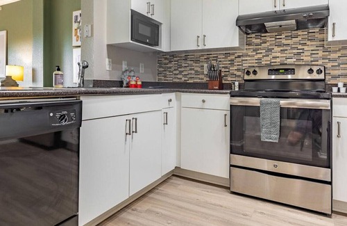 Lewisville Apartamento | Landing at Villas of Vista Ridge - 1 Bedroom in Downtown Lewisville