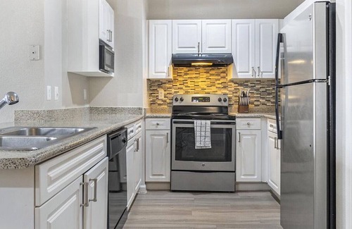 Lewisville Apartamento | Landing at Villas of Vista Ridge - 3 Bedrooms in Downtown Lewisville