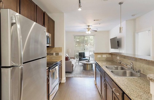 Park Central Apartamento | Landing | Beautiful 1BD, Gym, Clubhouse