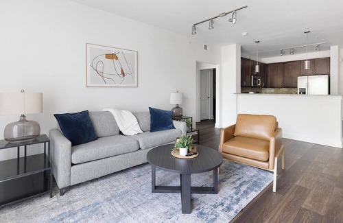 Irving Apartamento | Landing | Amazing 2BD, Pool, Clubhouse
