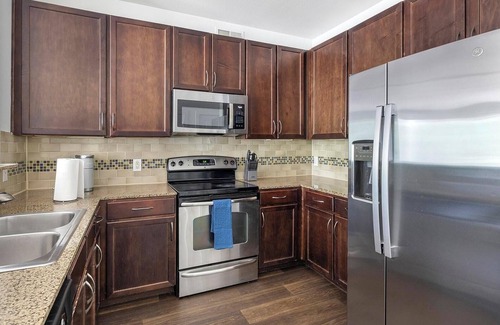 Irving Apartamento | Landing | Amazing 2BD, Pool, Clubhouse