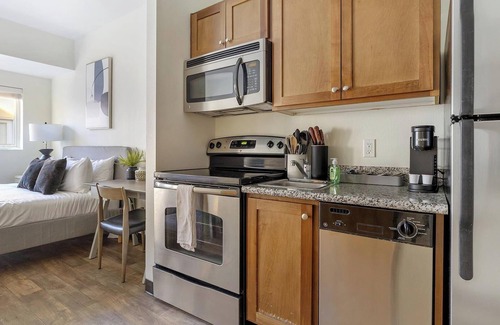 Pearl District Apartamento | Landing | Beautiful Studio, Courtyard, Gym
