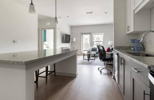 Jacksonville Apartamento | Landing | Chic 1BD, Clubhouse, Gym