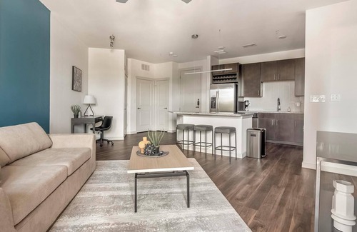 Wetmore Apartamento | Landing | Chic 1BD, Game Room, Courtyard