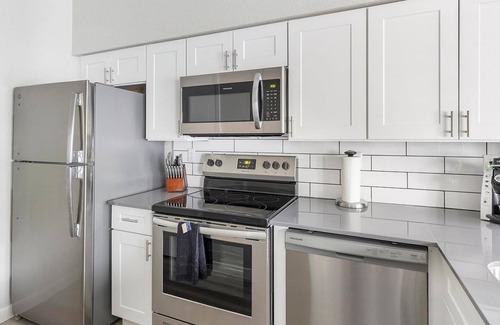 Fort Worth Apartamento | Landing at Axis Waterfront - 1 Bedroom in Downt...