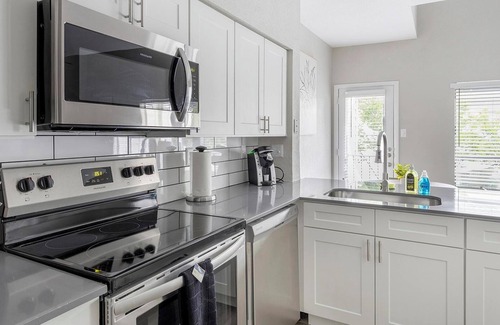 Fort Worth Apartamento | Landing at Axis Waterfront - 1 Bedroom in Downt...