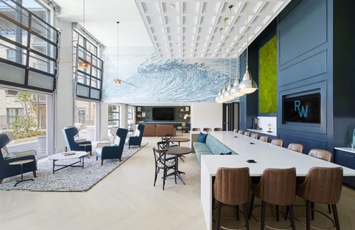 Hitch Village - Fred Wessels Homes Apartamento | Landing at Riverworks at Eastern Wharf - 1 Bedr...