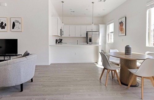 Oro Valley Apartamento | Landing | Chic 2BD, Pool