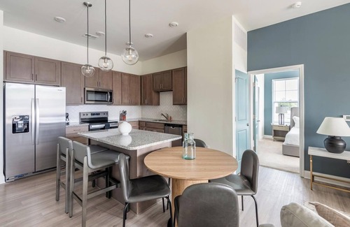 Wilmington Apartamento | Landing | Chic 2BD, Pool, Gym
