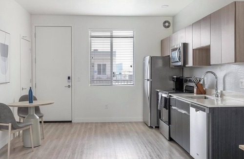 Goodyear Apartamento | Landing | Incredible 1BD, Yoga Studio, Gym