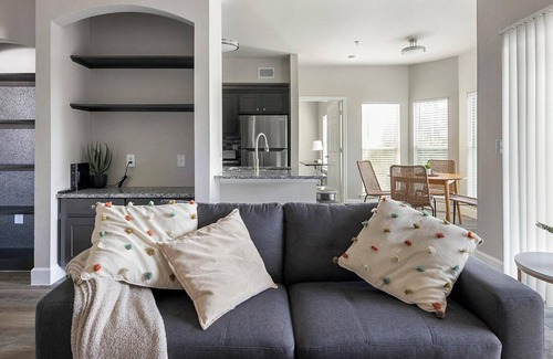 Richmond Apartamento | Landing at Residences at River Park West - 2 Be...