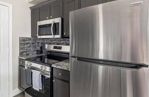 Richmond Apartamento | Landing at Residences at River Park West - 2 Be...