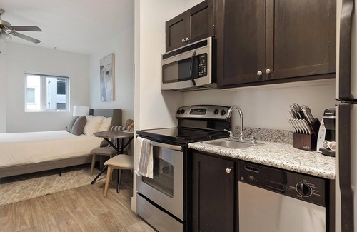 Pearl District Apartamento | Landing | Incredible Studio, Courtyard, Gym