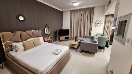 Mirdif Apartamento | Landing Lane Family Suites, Studio Near DXB Airport