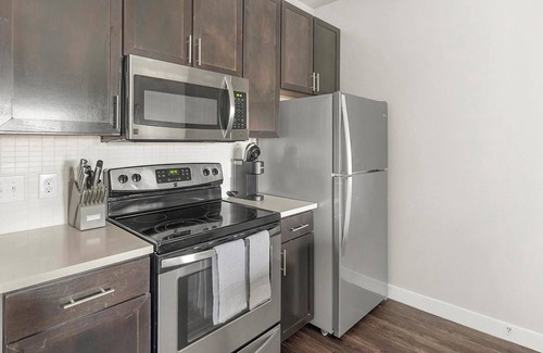 Katy Apartamento | Landing at Falcon at Grand Harbor - 1 Bedroom i...