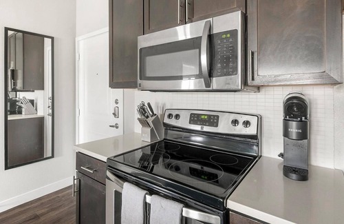 Katy Apartamento | Landing at Falcon at Grand Harbor - 1 Bedroom i...