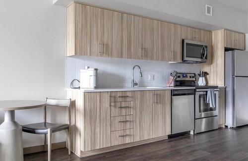 Northwest Portland Apartamento | Landing | Modern 1BD, Courtyard, Gym
