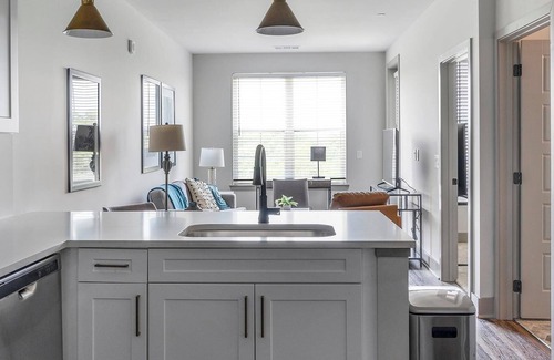 Nashville Apartamento | Landing | Incredible 1BD, Pool, Rooftop Lounge