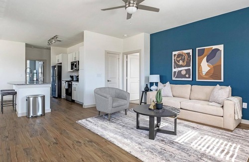 Waller Apartamento | Landing | Modern 3BD, Gym, Pool