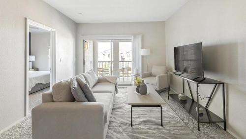 North Las Vegas Apartamento | Landing Modern Apartment with Amazing Amenities (ID1256X519)