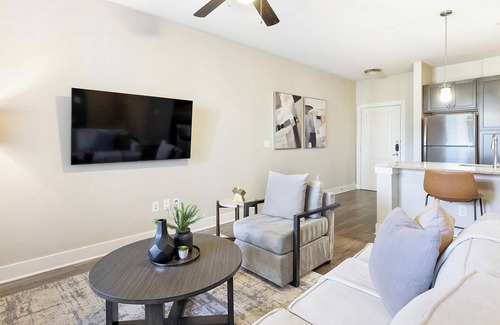 Gruene Apartamento | Landing at Lakeview Villas - 1 Bedroom in New B...