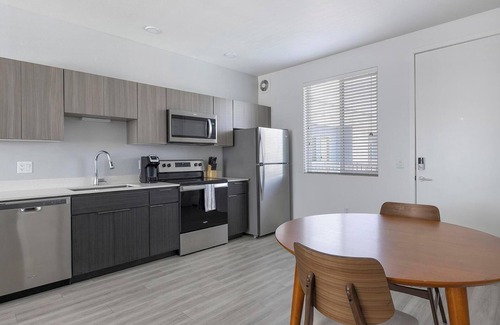 Goodyear Apartamento | Landing | Spectacular 1BD, Yoga Studio, Clubhouse