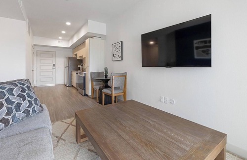 North Mountain Apartamento | Landing | Spectacular 1BD, Pool, Gym