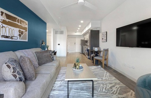 North Mountain Apartamento | Landing | Spectacular 1BD, Pool, Gym