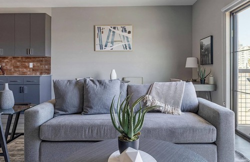 Warehouse District Apartamento | Landing | Spectacular 1BD, Rooftop Lounge