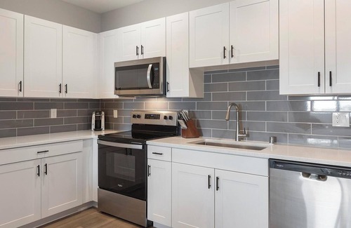 Townsite Apartamento | Landing | Spectacular 2BD, Pool, Rooftop Lounge