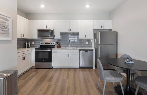 Townsite Apartamento | Landing | Spectacular 2BD, Pool, Rooftop Lounge
