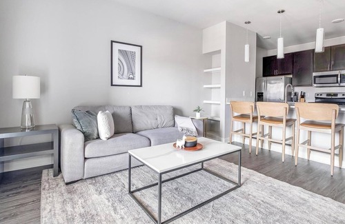 Katy Apartamento | Landing | Modern 2BD, Courtyard, Clubhouse