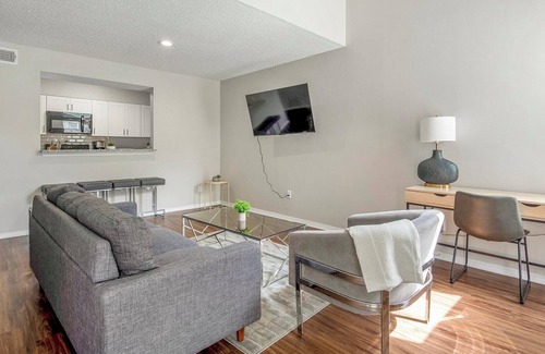 Cordova Apartamento | Landing | Spectacular 2BD, Pool, Clubhouse